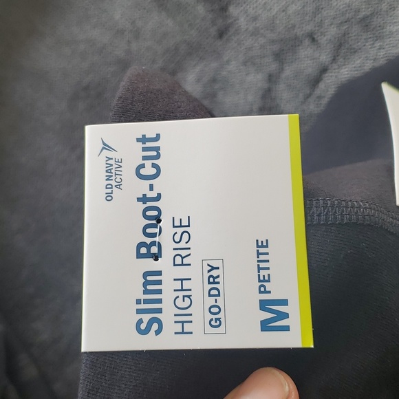 NWT OLD NAVY SLIM BOOTCUT YOGA PANT - Picture 11 of 11